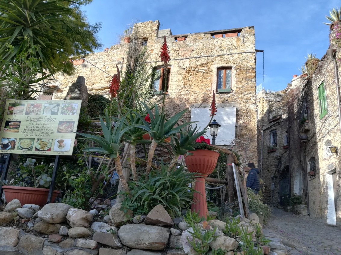 Scorci di Bussana Vecchia (Imperia)