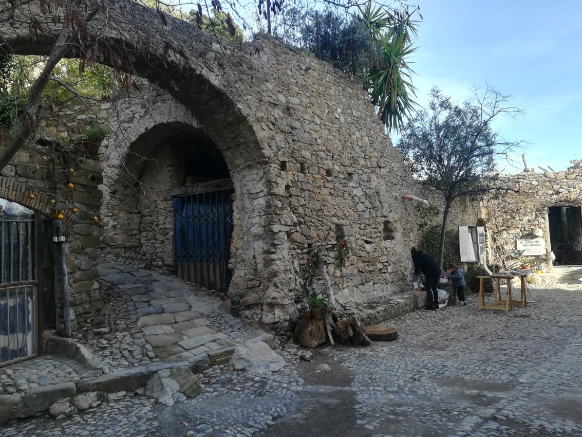 Strade di Bussana Vecchia