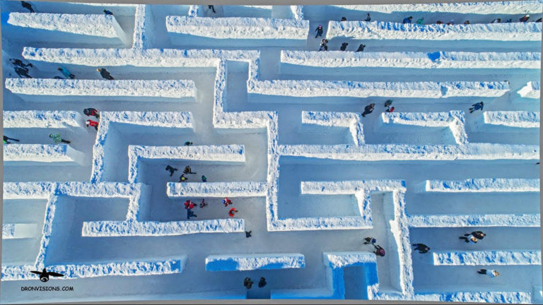 Labirinto di neve più grande del mondo in Polonia 1