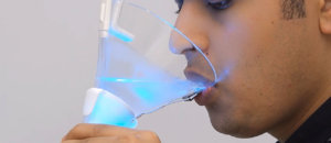 Vocktail è il bicchiere tecnologico che fa sembrare l’acqua un cocktail
