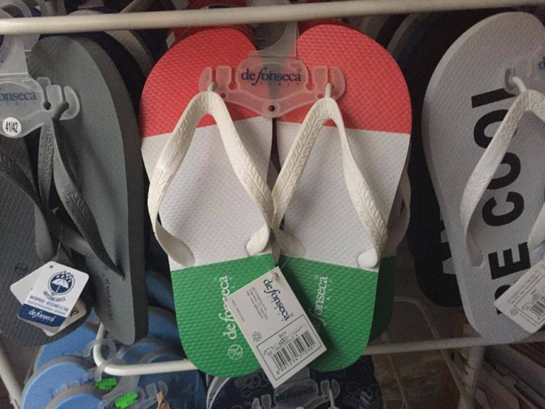 Tricolori inutili