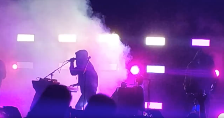 LIBERATO a Napoli: l’hype, il concerto e le polemiche che stanno a zero