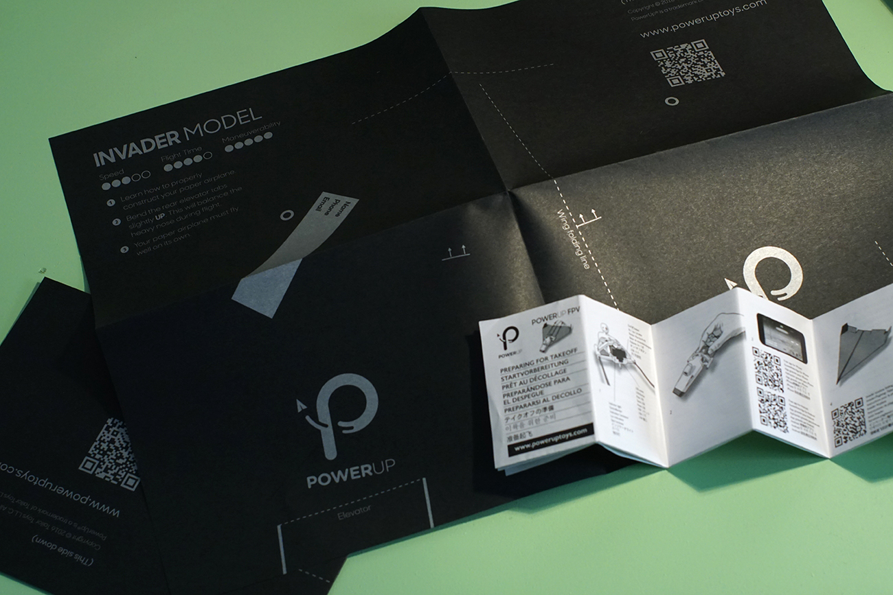 Dettaglio carta e manuale istruzioni PowerUp FPV