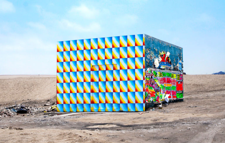I murales prismatici di Xomatok in Perù