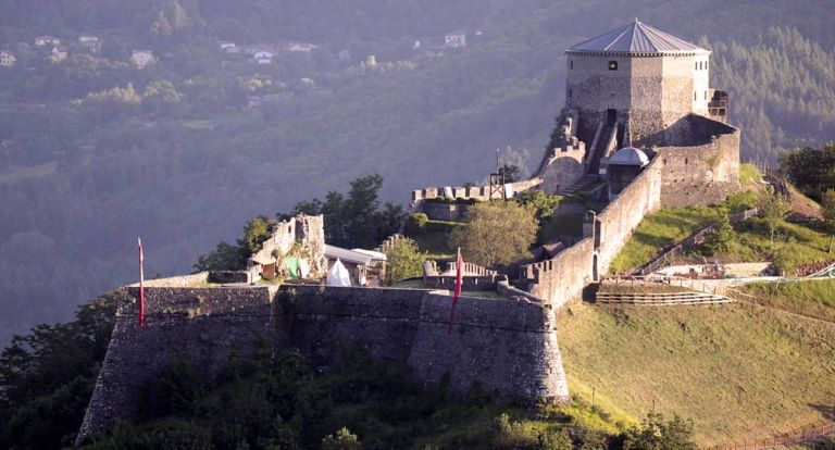 La Fortezza di Verrucole, un’esperienza nel medioevo toscano nel cuore della Garfagnana