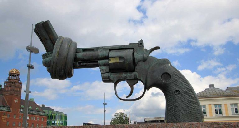 Knotted gun