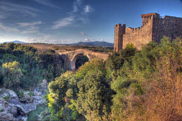800px Vulci Castello della Badia