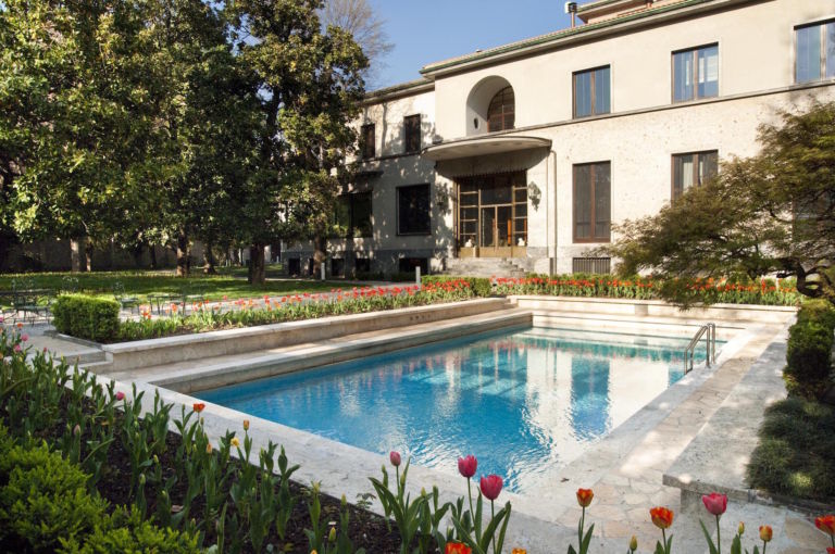 Https://www.1stdibs.com/blogs/the study/villa necchi campiglio tour/