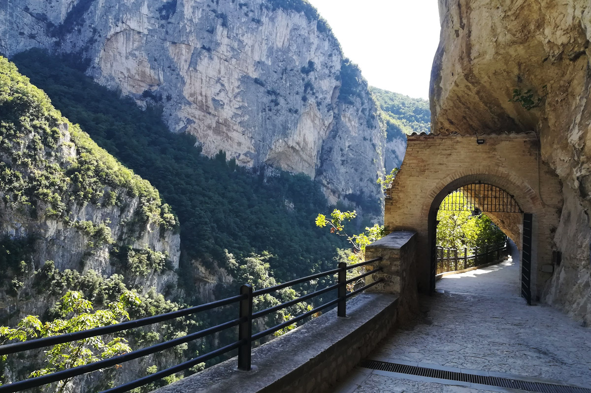 L'ingresso dell'area del tempio