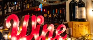 Vino regali divertenti amici bottiglie