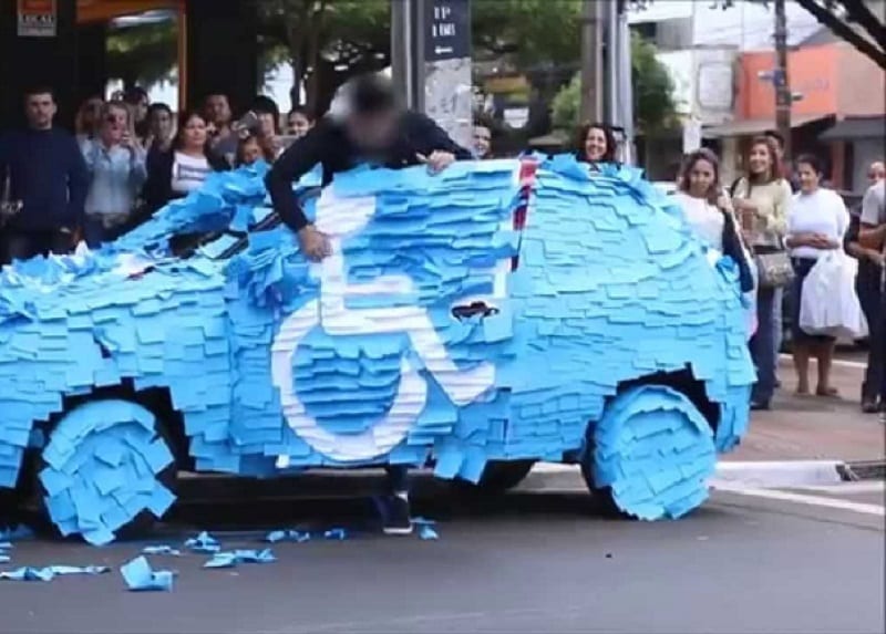 Parcheggiare nel post dei disabili
