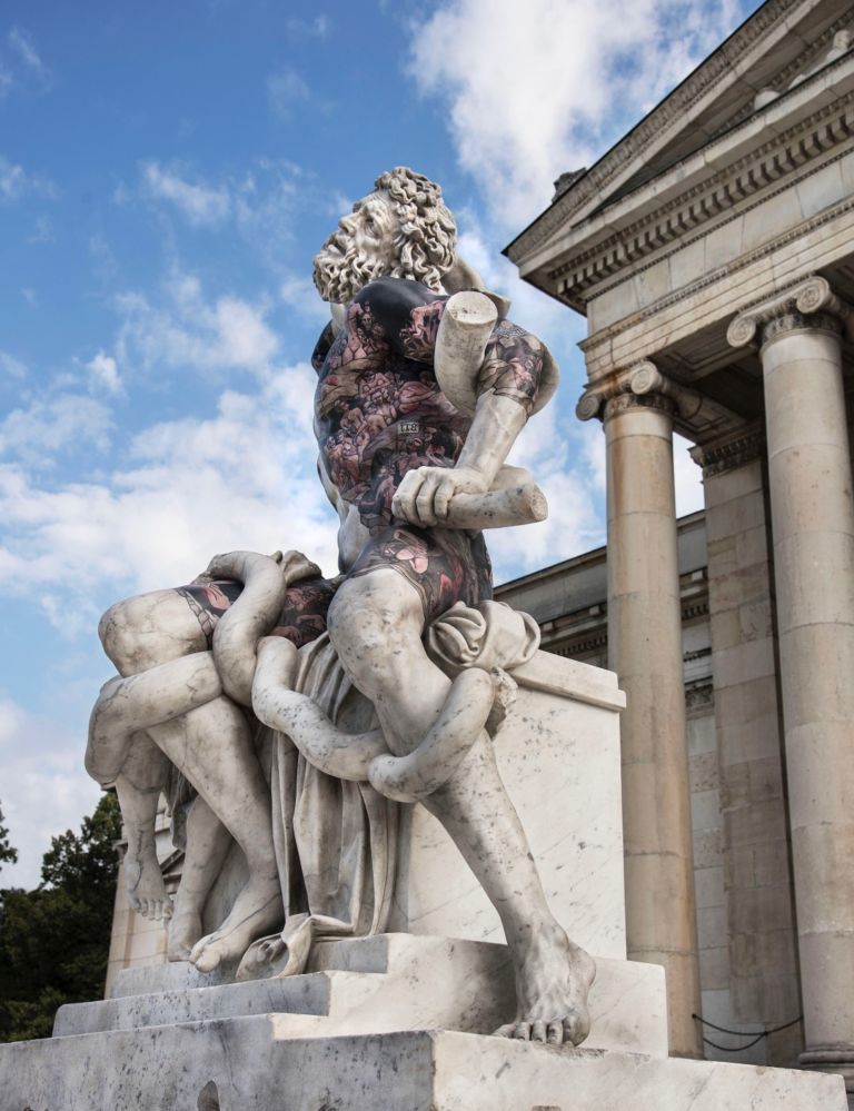 Laocoonte di Fabio Viale