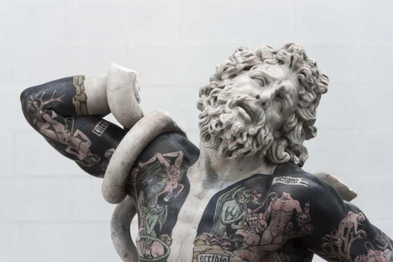 Laocoonte di Fabio Viale