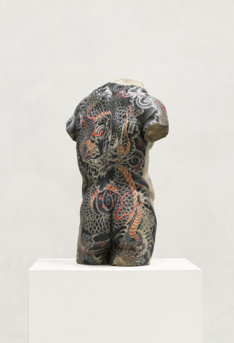 Le incredibili sculture tatuate di Fabio Viale
