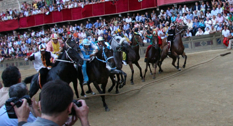 Finalmente quest’anno non si corre il Palio di Siena