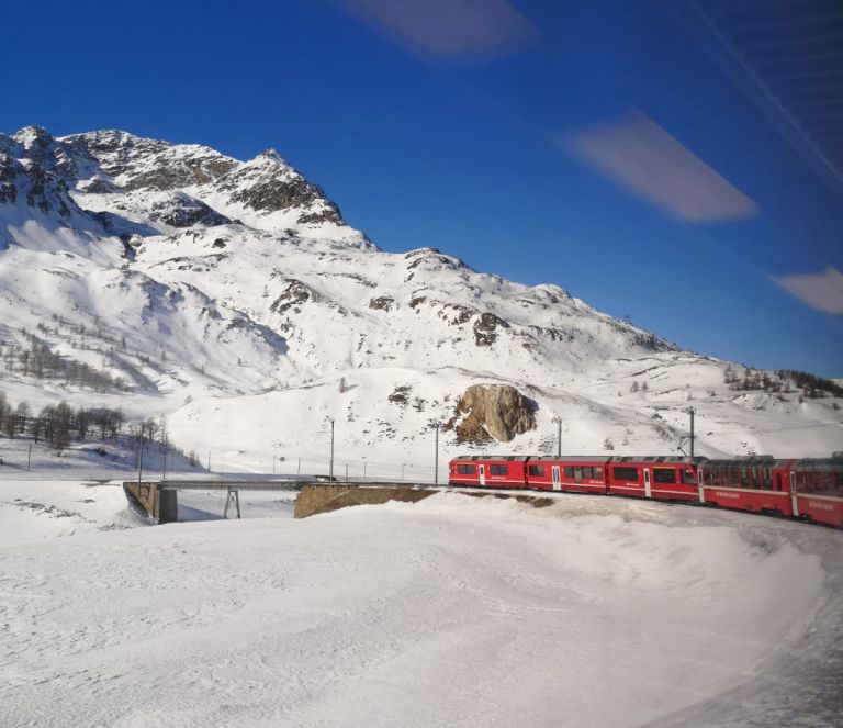 Il trenino del Bernina in inverno