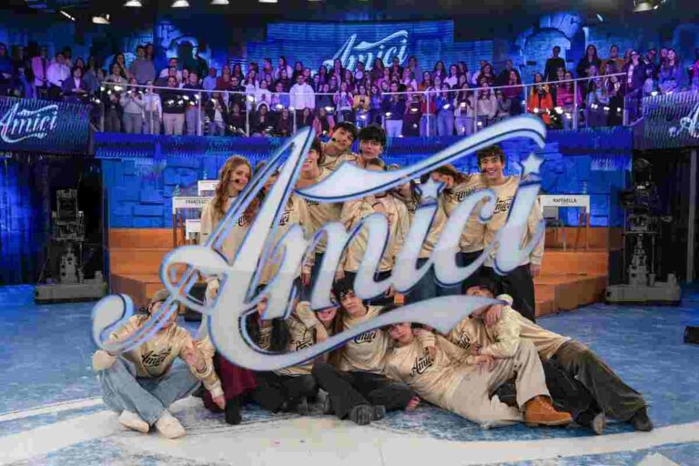 Amici, nuovo amore (famosissimo) per una delle star più amate dello show