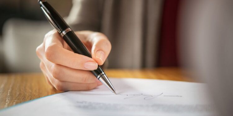Firmare contratto