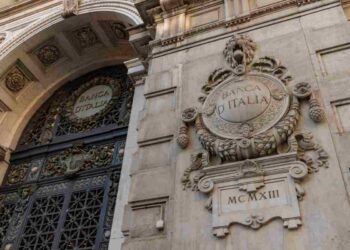 Agenzia delle Entrate scatenata, partono 50.000 lettere per la casa