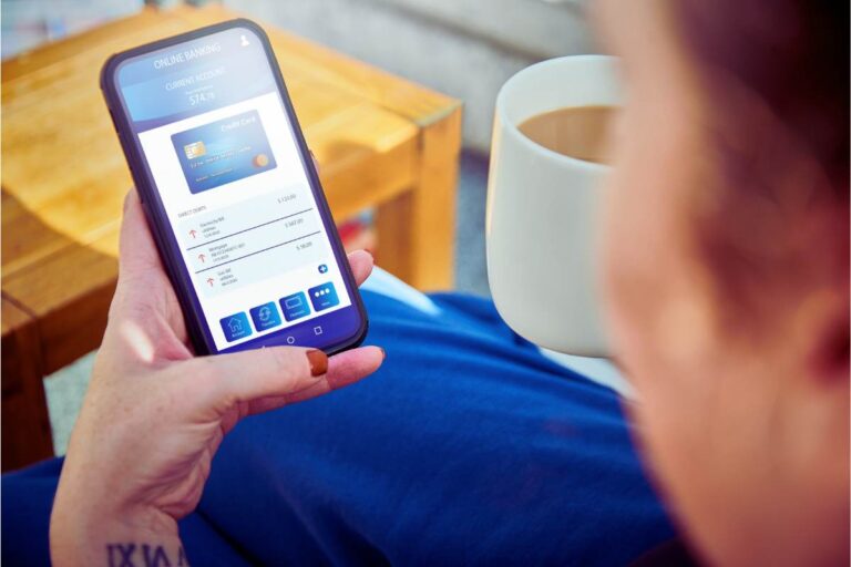 Presto diremo alle app delle banche: cosa succede
