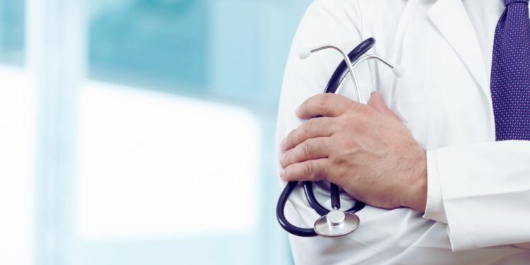 Questa malattia inizia in silenzio: il sintomo precoce che può salvarti la vita