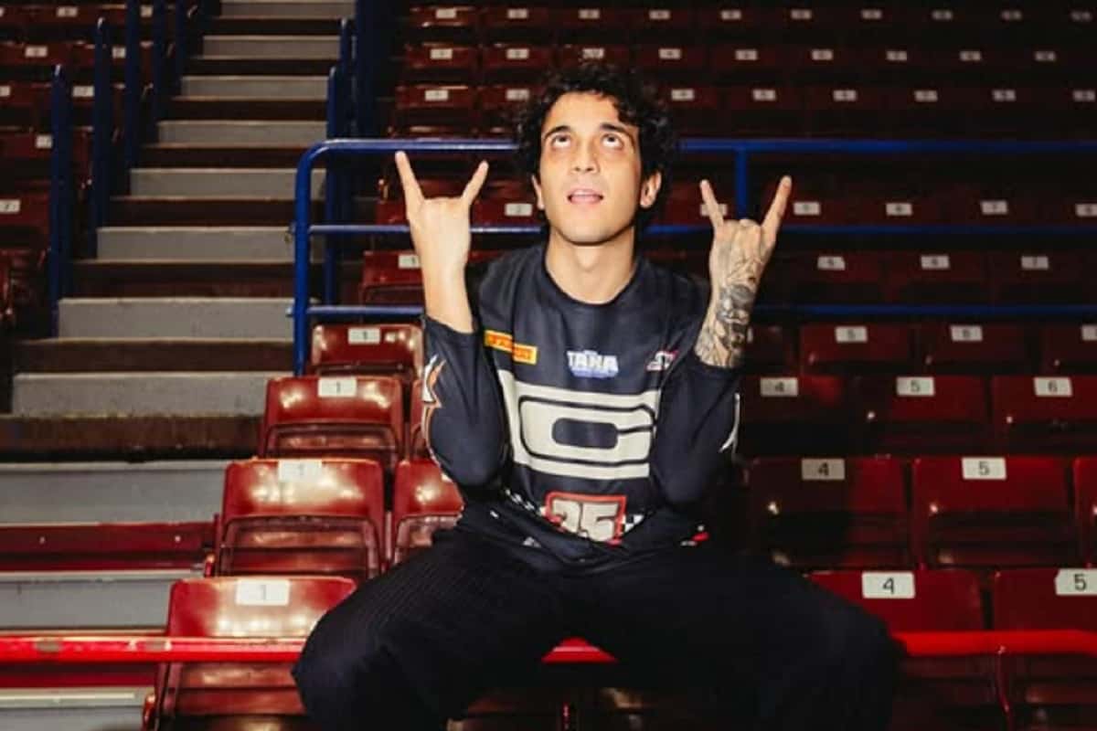 sanremo annuncio cantante lascia l'italia
