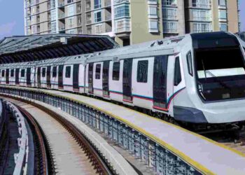 Il treno panoramico più bello mai visto parte dall'Italia
