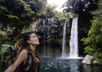 Se le città soffocano sotto l’afa e gli impianti di condizionamento spesso non bastano, la soluzione ideale è rifugiarsi in un ambiente naturale