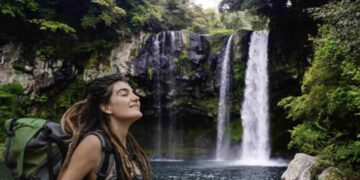 Se le città soffocano sotto l’afa e gli impianti di condizionamento spesso non bastano, la soluzione ideale è rifugiarsi in un ambiente naturale