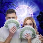 Ad agosto, il segno del Leone si trova nella posizione di massimo splendore grazie alla carta del Sole che rappresenta la massima espressione di forza personale,