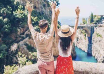 Dai borghi storici alle città di mare, dal nord al sud del Paese, sono molte le località dove è possibile godersi un soggiorno piacevole e low cost.