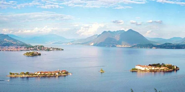 Isole sul lago
