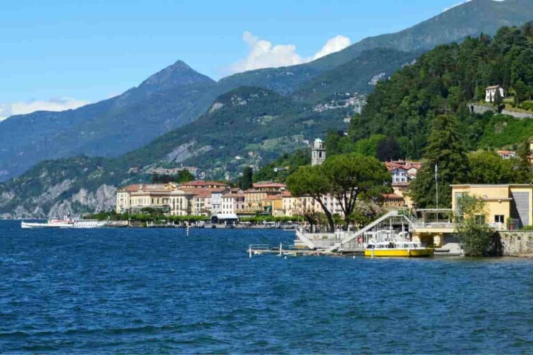 borgo sul lago poco distante da roma