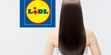 Donna con capelli lisci