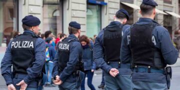 Rischi fino a 400€ di multa se guidi così, le nuove regole sono severissime