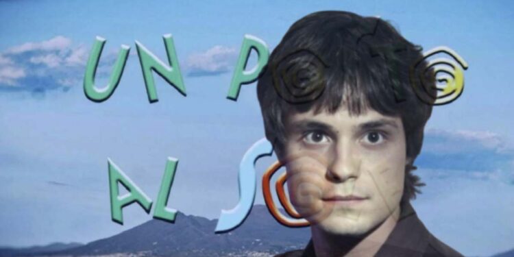 Il ritorno di Gianluca Palladini a Napoli non passerà inosservato. Il giovane, visibilmente provato e aggirandosi per la città in condizioni preoccupanti,