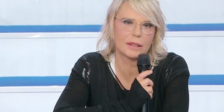 Uomini e Donne, Maria "arruola" tutte le star di Temptation