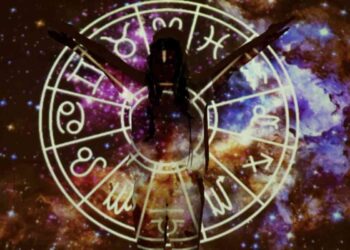 l movimento lento e potente di pianeti come Plutone, Urano, Nettuno, Saturno e Giove influisce in modo significativo sulle energie cosmiche