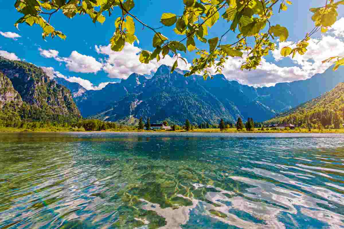 lago salato in italia
