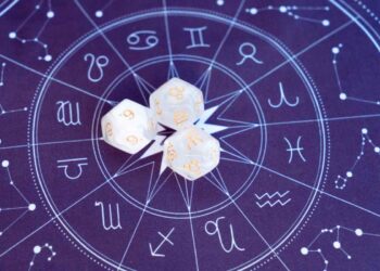 Oroscopo weekend: questo segno incontra l'amore