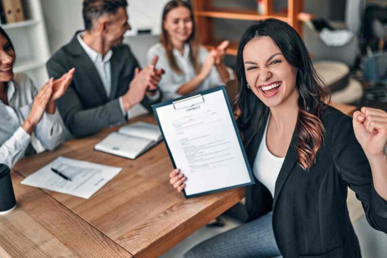A pochi passi dall'Italia puoi guadagnare fino a 7.000 euro al mese