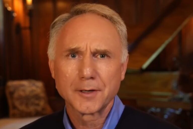 Dan Brown