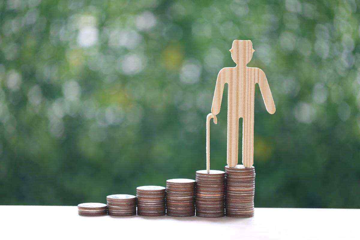 Salgono le pensioni