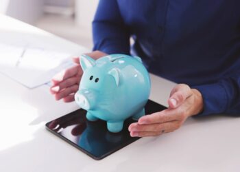 Pensioni, maxi sconto di 52 mesi sull'età