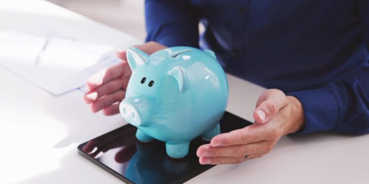 Pensioni, maxi sconto di 52 mesi sull'età