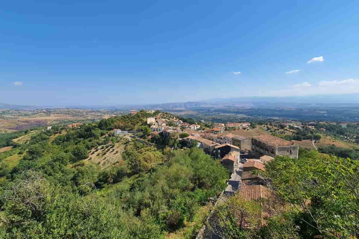comprare casa in calabria con un euro