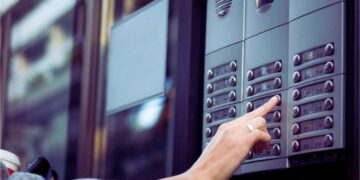 Senza nome sul citofono per l'Agenzia delle Entrate sei irreperibile