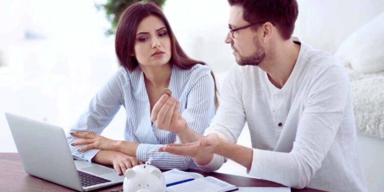 Conto corrente cointestato, che succede se uno dei titolari muore