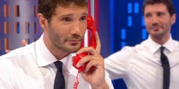 de martino ascolti affari tuoi decisione