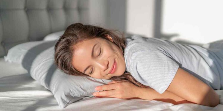 Dormi tanto ma sei sempre stanco? Non trascurare il sintomo e corri dal medico
